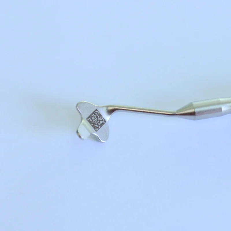 Dental hospital clinics use oral retractor