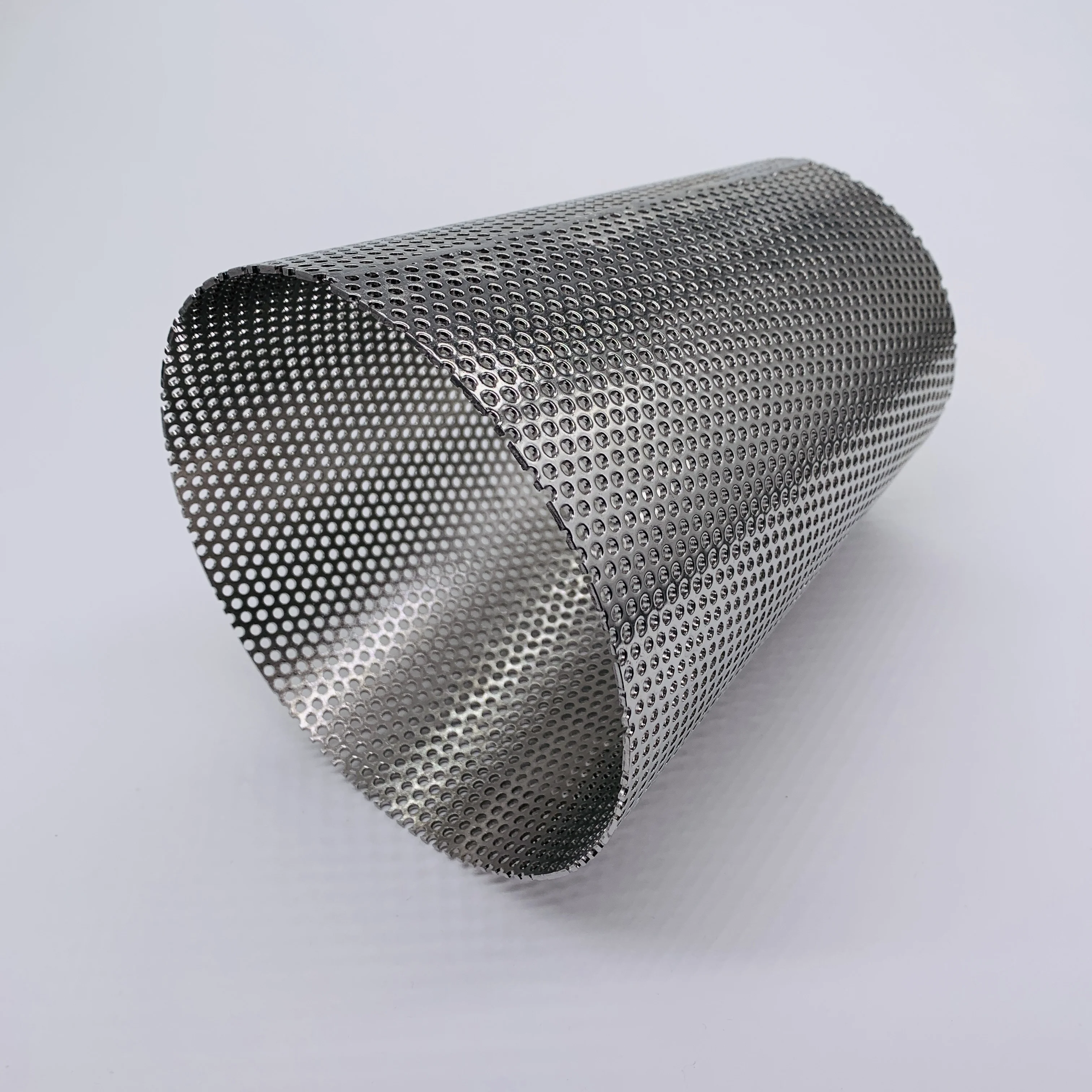 Factory customized ss 304 316L perforated metal mesh filter tubes /Cylinder/pipe