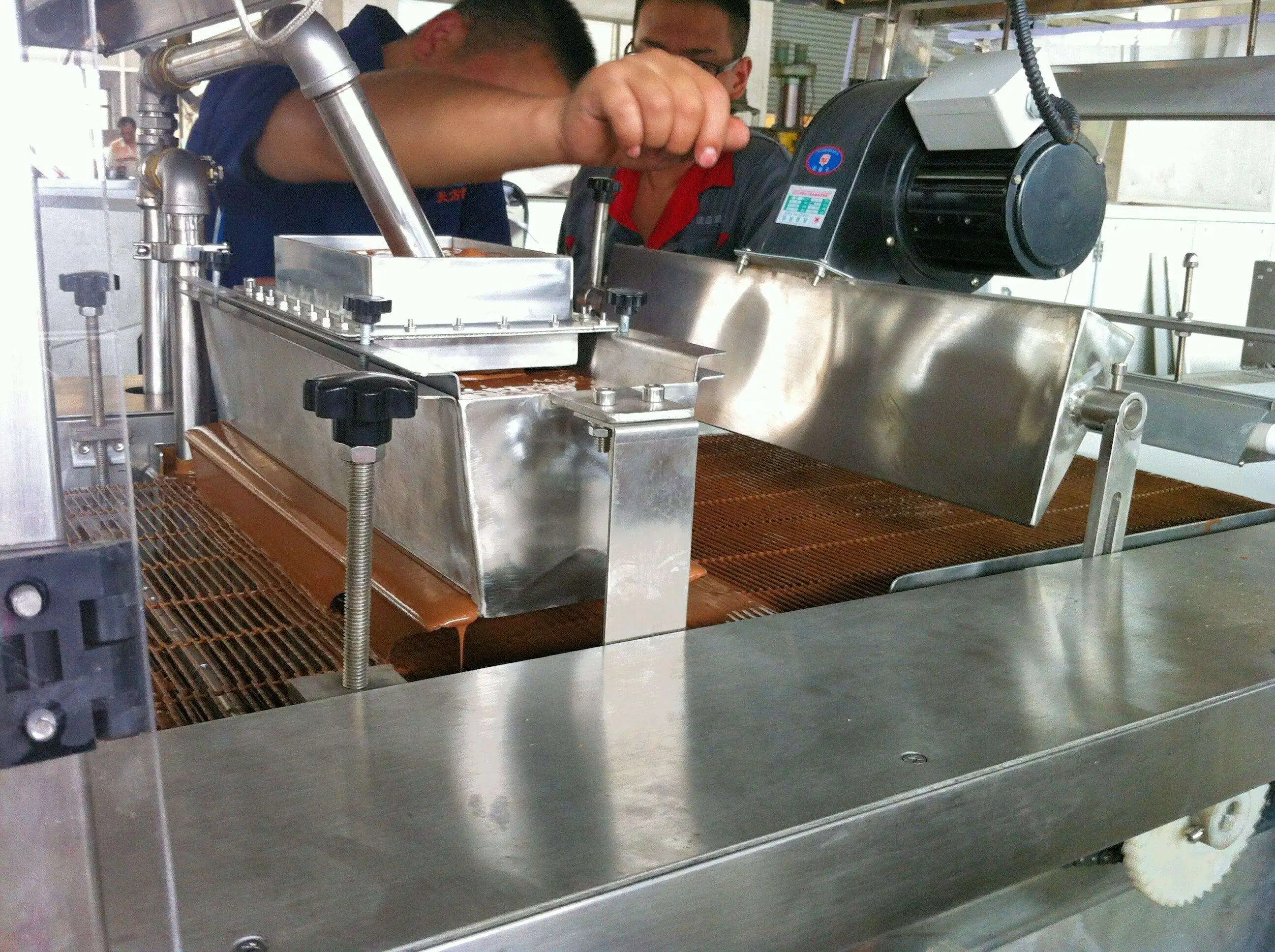 400mm One Year Warranty Automatic Chocolate Enrobing Production Line for Chocolate Coating