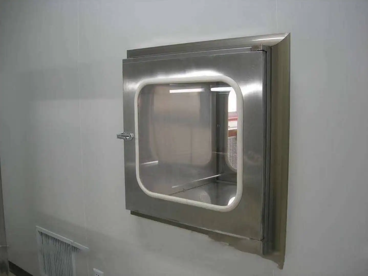 Air Lab Sterilization Laminar Flow Portable Vhp Wholesale Double Door Gmp Area Corner Pass-Through Box For Lab Sterilization