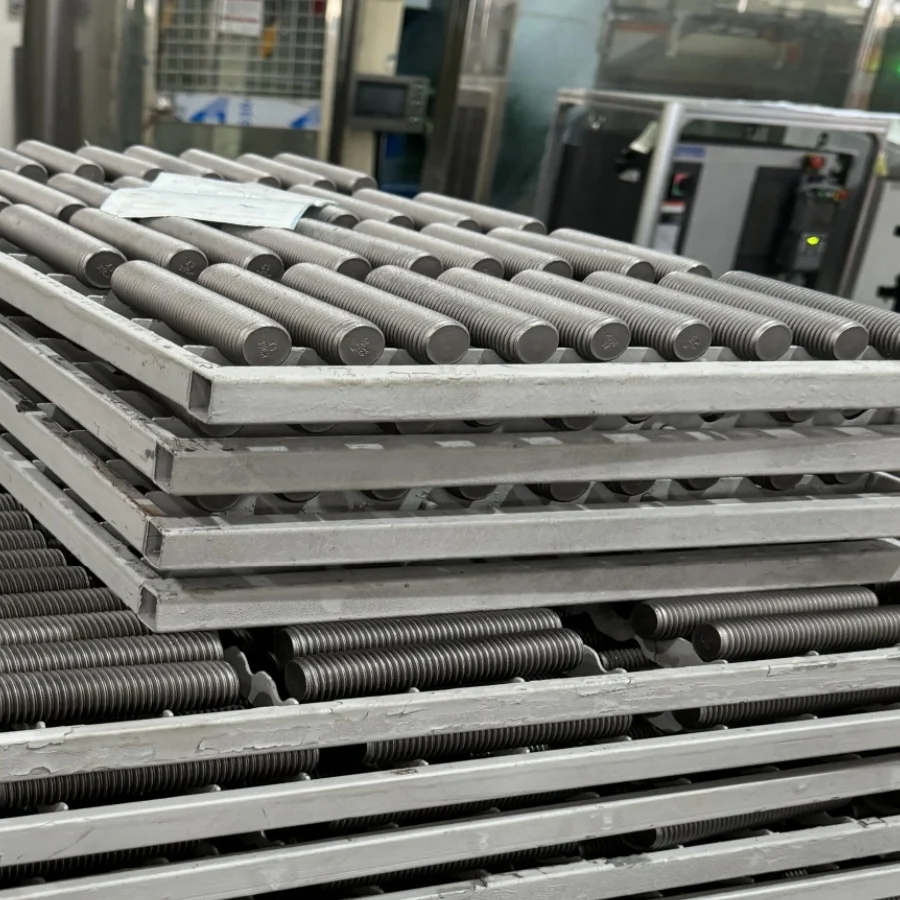 Astm A320 Grade L7 L7m A193 B7 B7m B16 L7 L7m Stud Ptfe Xylan 1424 1070 Coated M12 Price Earth Unc Stud Bolt