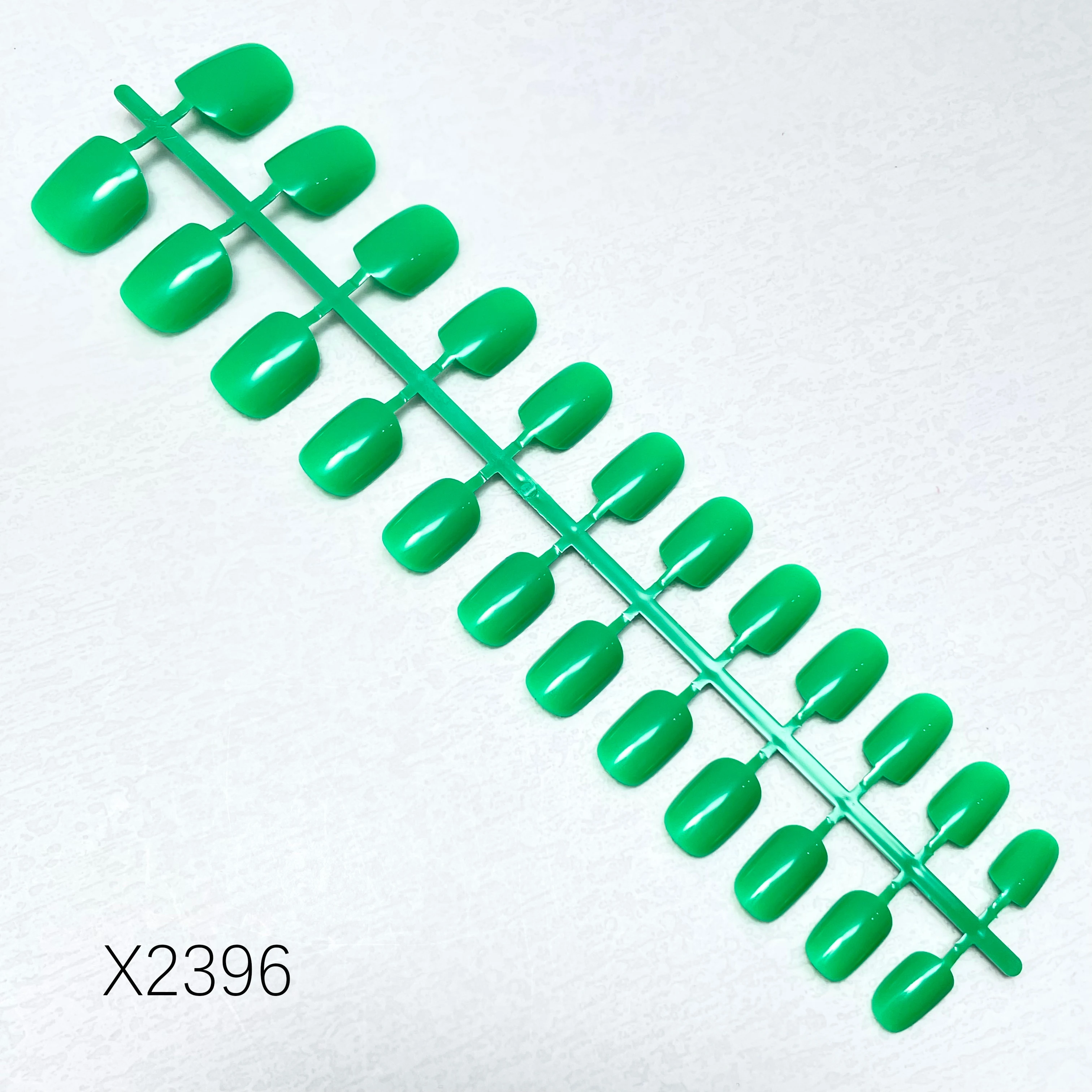 Green Summer Core Color Nail Tip ABS Material Press-On Design for Fingers Wholesale Artificial Nails with Packaging