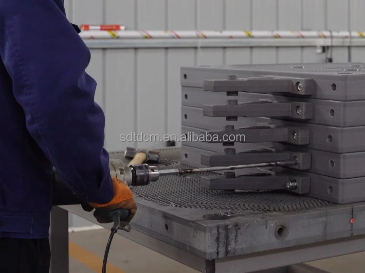 Aftermarket Fuel Filter FF5052 for CASE 1088 1088C 1180 1188 1280 1288LC 1488 CATERPILLAR V30D