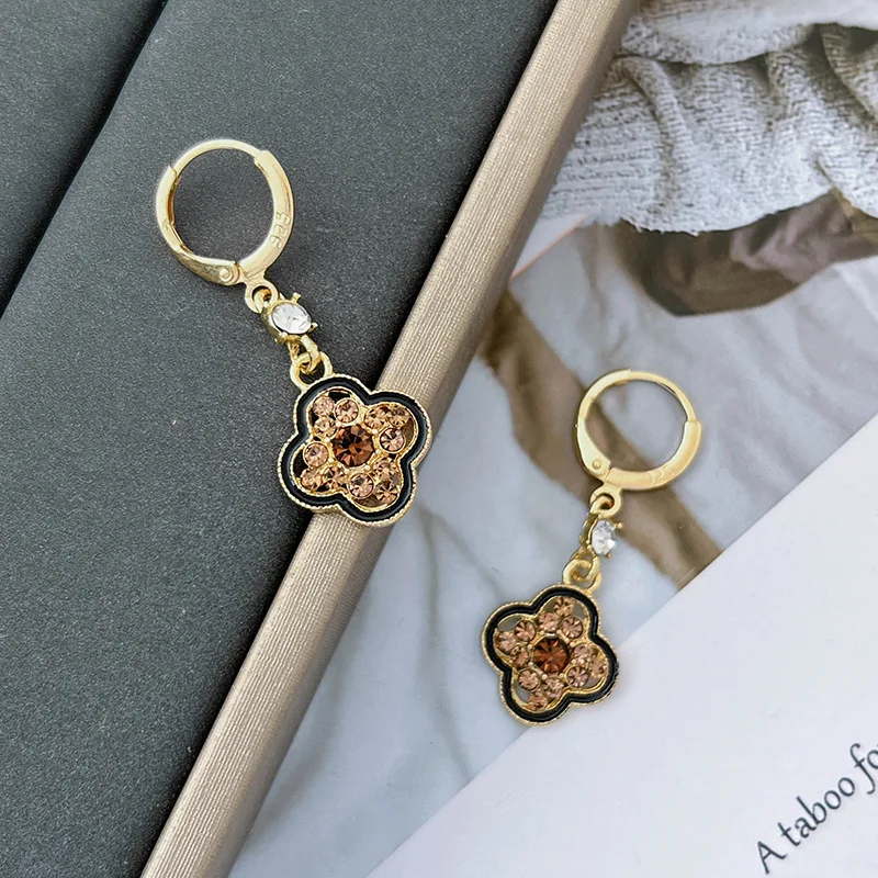 Hypoallergenic Needle Personalized 14 K Gold Filled Huggie Earrings Flower Four Leaf Clover Zirconia Earrings Women Jewelry