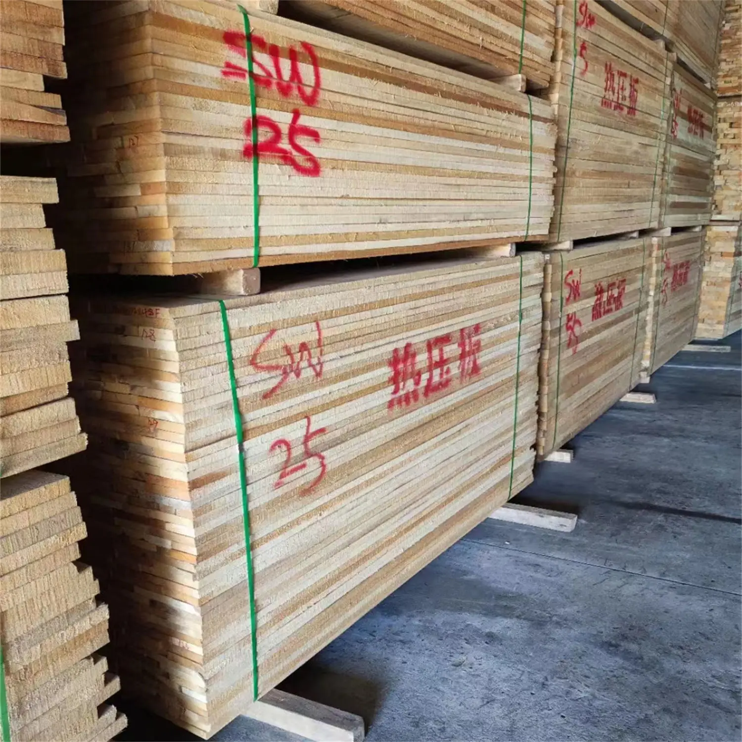 Hot Selling Factory Direct Supply Customized Specification Chinese White Poplar Sawn Timber
