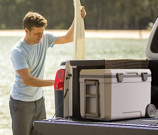 PE/PU/PP 45L New Style Wholesale Cooler Box 45L Outdoor Camping Fishing Good Performance Pinic Plastic Ice Cooler Box china