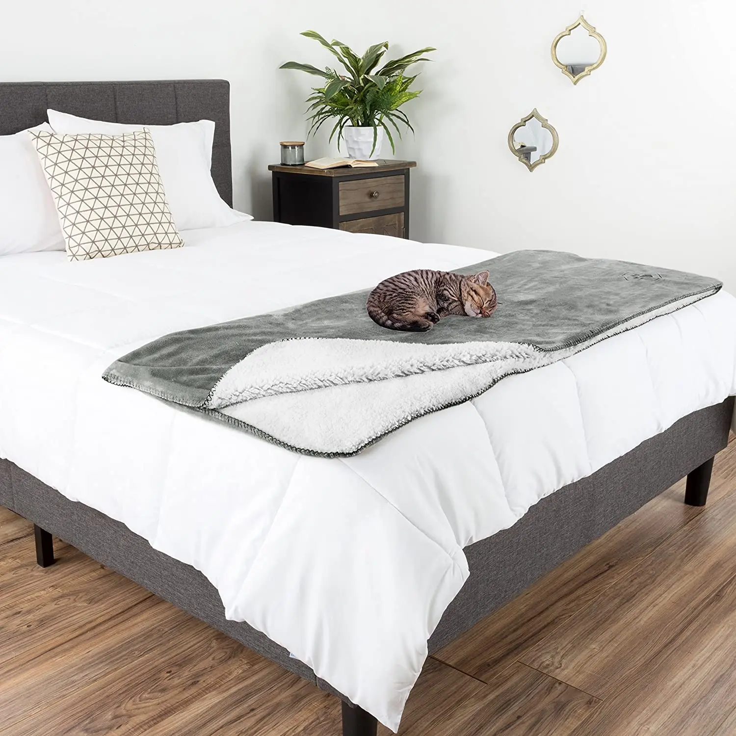 Custom Warm Double-Sided Waterproof Pet Blanket For Dog Bed Cover