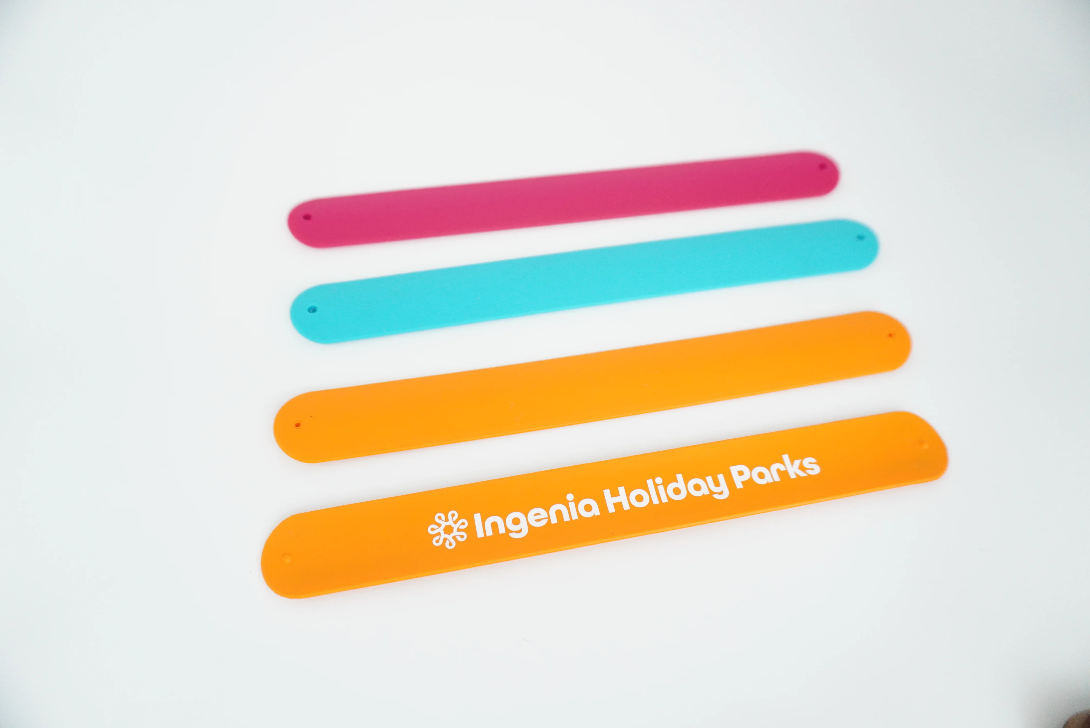 Flexible Metal Core Silicone Slap Band Customizable For Events And Promotional Uses With High-Quality Design