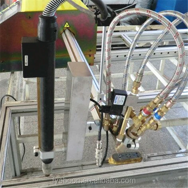 Flame / plasma / gas multifunctional cutting machine for cutting metal