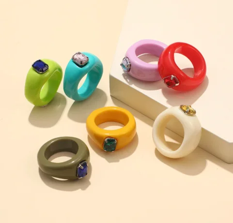 wholesale 2021 korean women neon resin finger rings fashion Rectangle acrylic ring colorful rhinestone plastic rings for girls