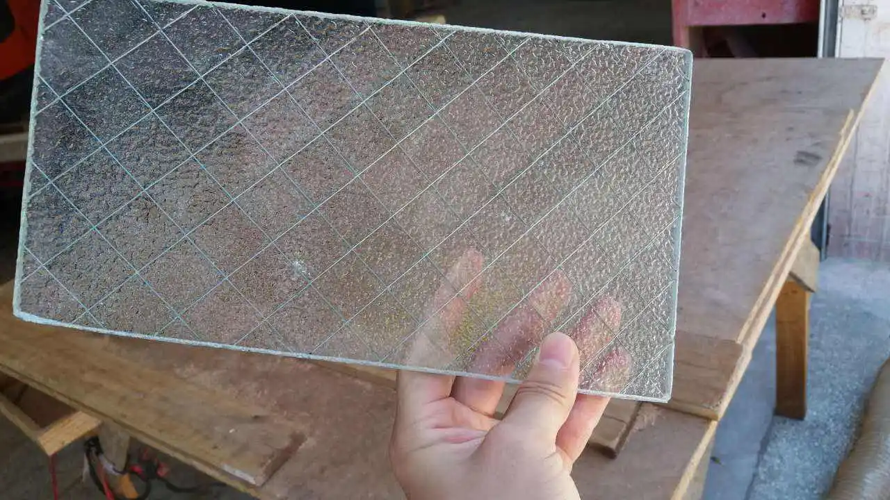 building door clear colored nashiji pattern 6mm thickness wire reinforced glass price