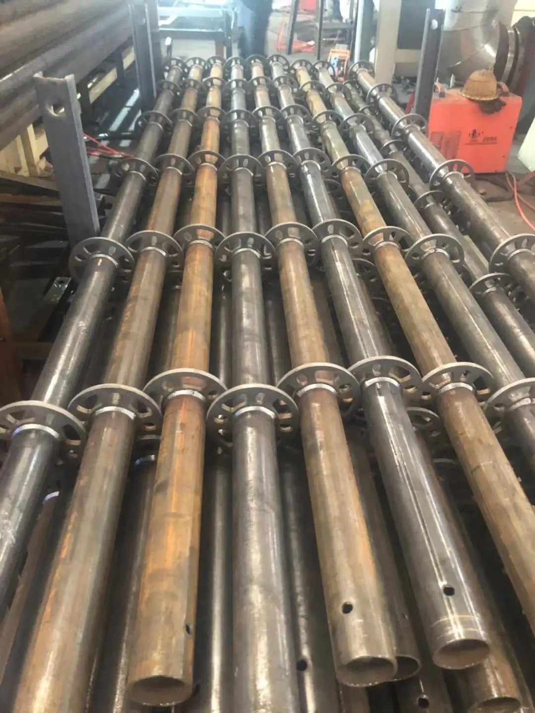 Heavy Duty Industrial Design Central Ring Lock Scaffolding System Hot Dip Galvanized Steel Cuplock and Ringlock Variants