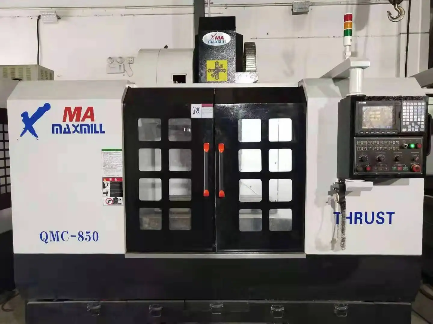 Подержанный вертикальный обрабатывающий центр с ЧПУ VMC 850 тайваньского бренда по низкой цене для продажи