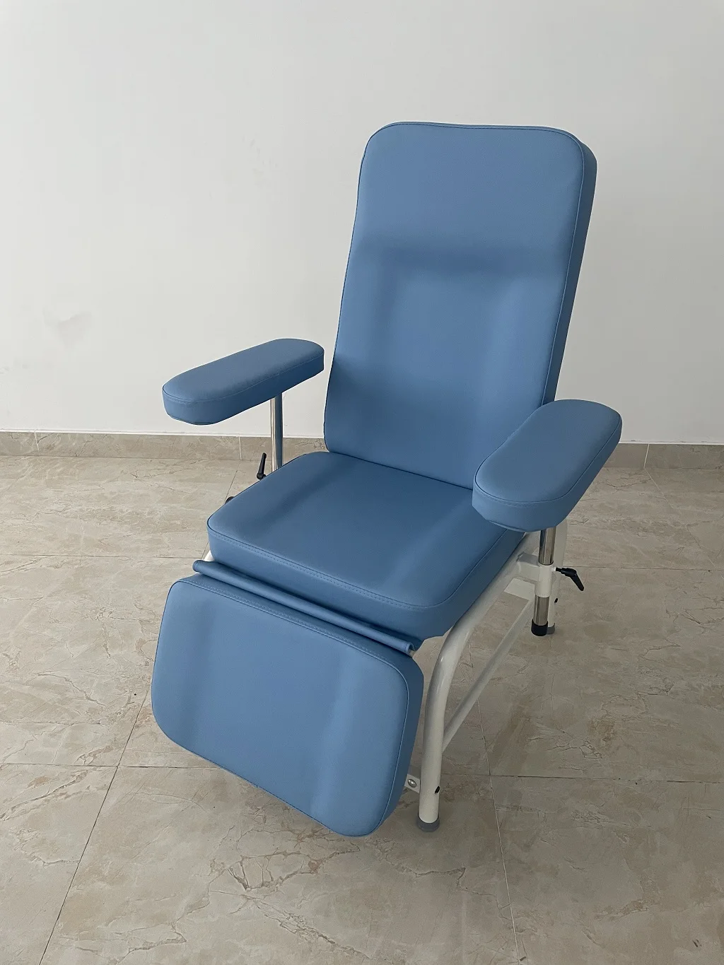 X-2 Adjustable Blood Donation Drawing Sofa Chair Blood Sample Donation Blood Chair for sale