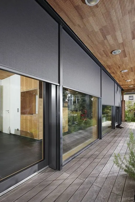 Wholesale Waterproof Windproof Clear PVC Outdoor Curtain Ziptrack Blind  Outdoor Motorised Patio Sun Shade Blinds
