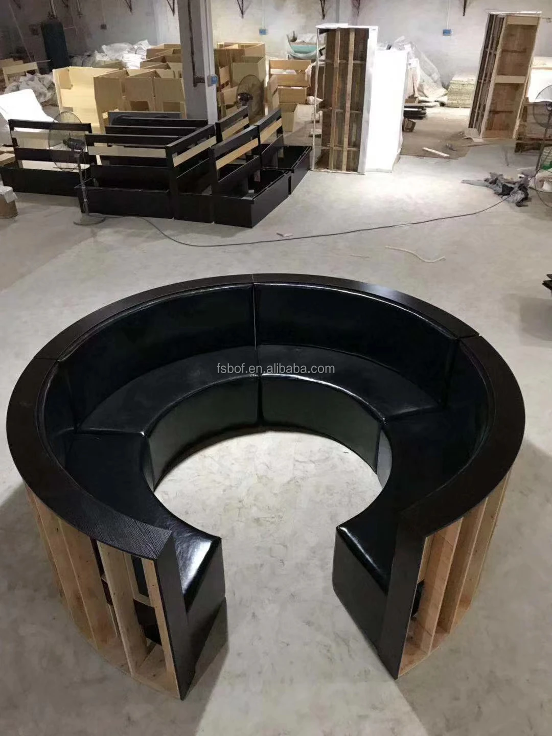 Customized restaurant sofa seating  U shape leather sofa half round booth seating design corner booths for sale