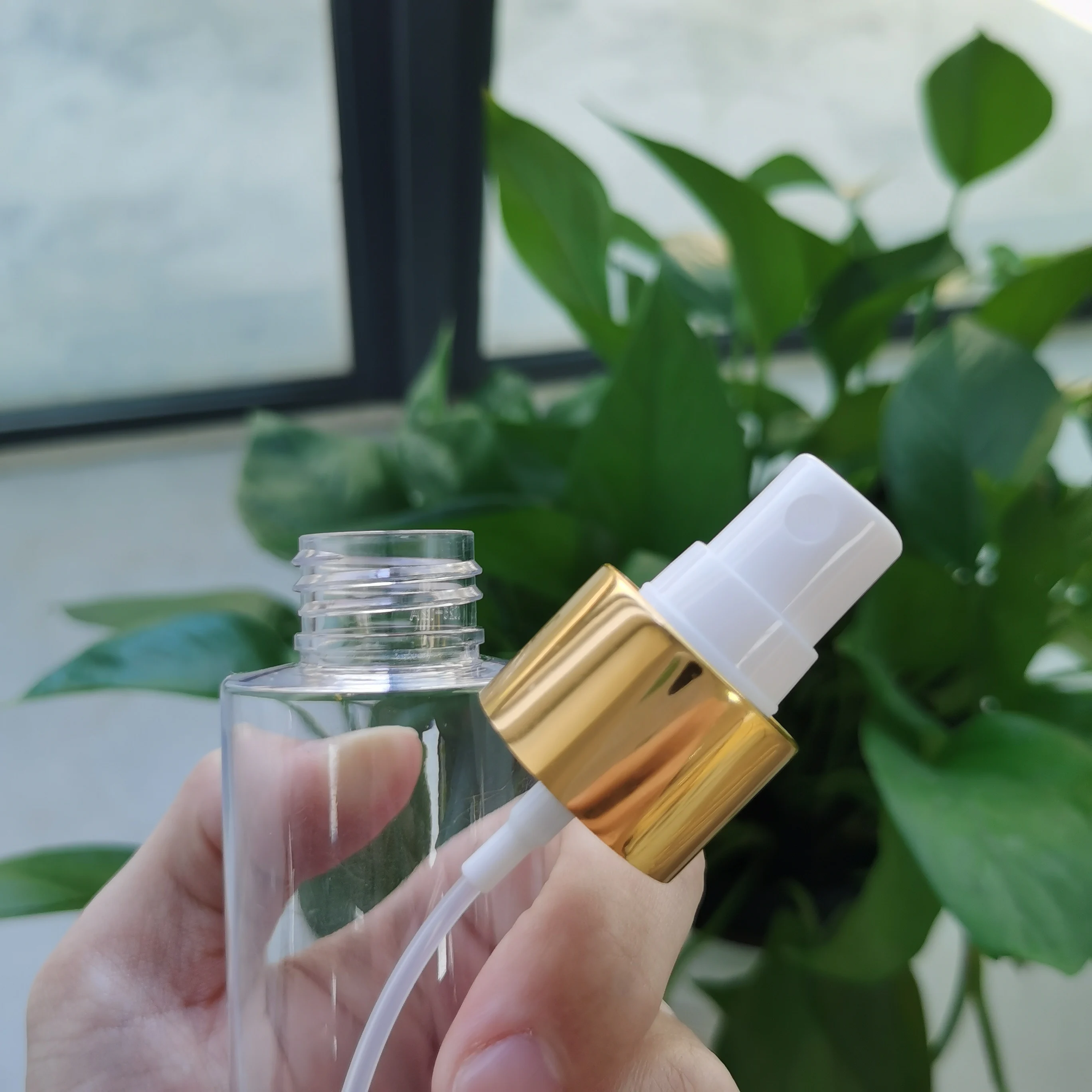 Luxury Cosmetic Packaging plastic spray bottle 100ml 120ml 150ml 200ml 250ml pet bottle for spray bottle face skincare