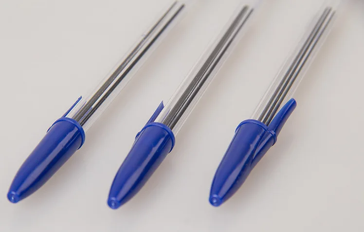Plastic ballpoint pens high quality low price 0.7mm ball point pen smooth flow ink ball pens