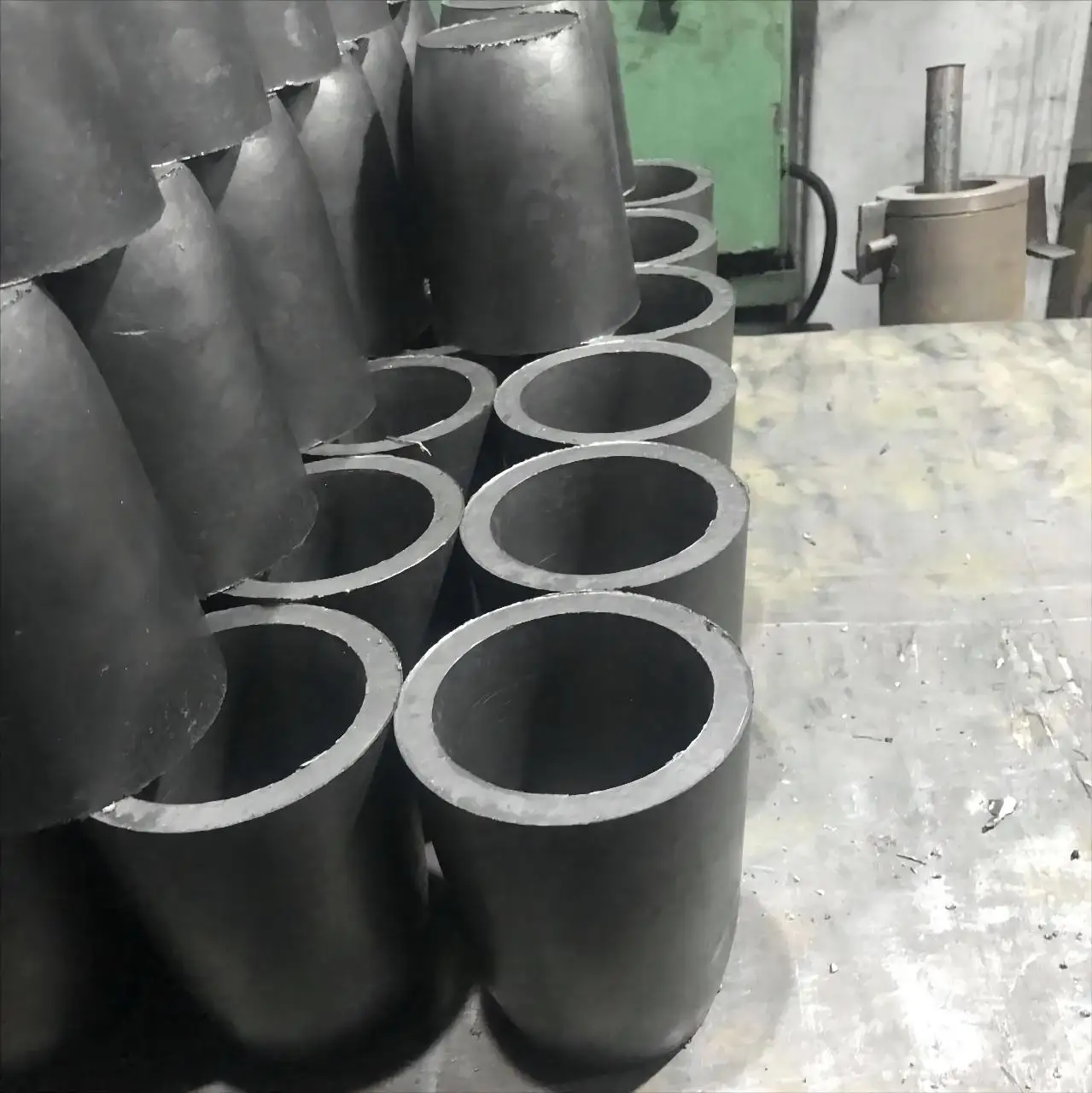 graphite clay crucible 16# factory manufacture  refining and melting gold, sliver, copper, iron, aluminum and gas cutting slag