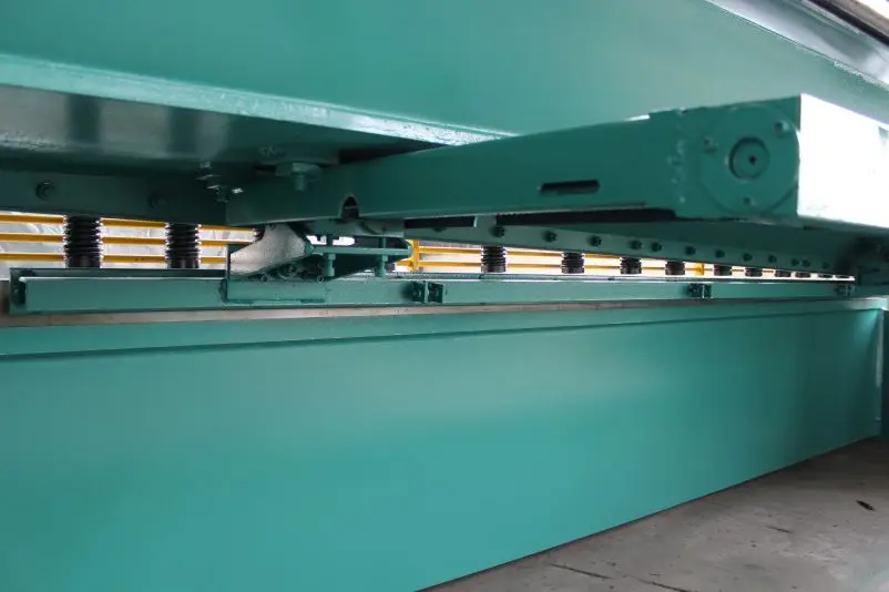 QC12Y-8X4000 Hydraulic swing-beam shearing machine SIKO display