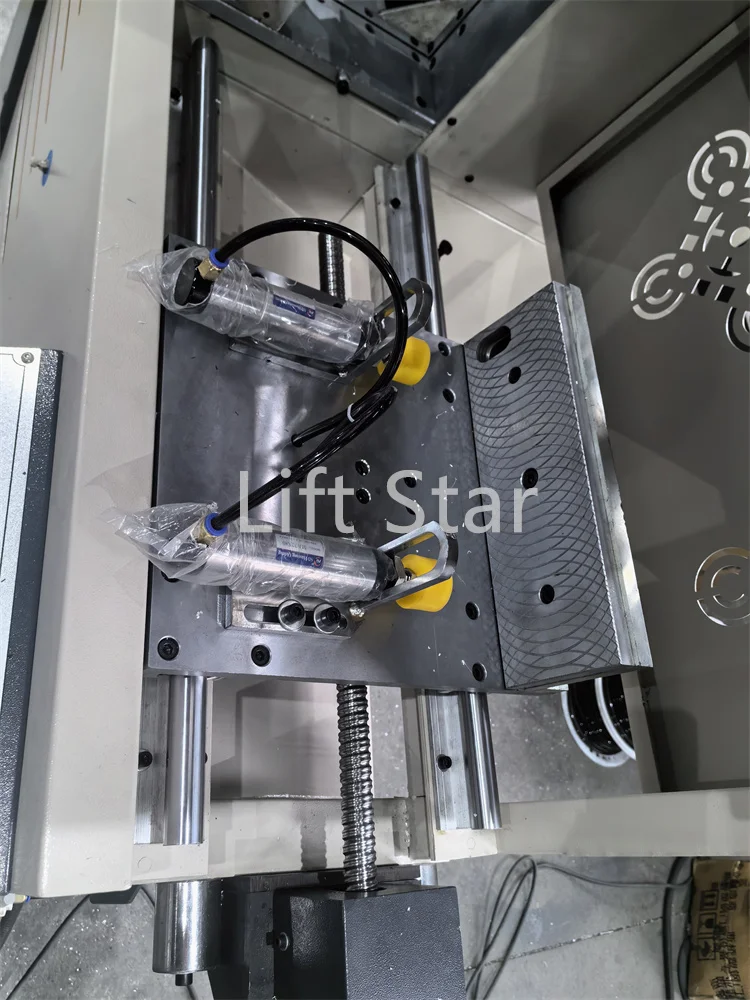 hot sale aluminium cnc corner connector corner cutting saw for window door frame making