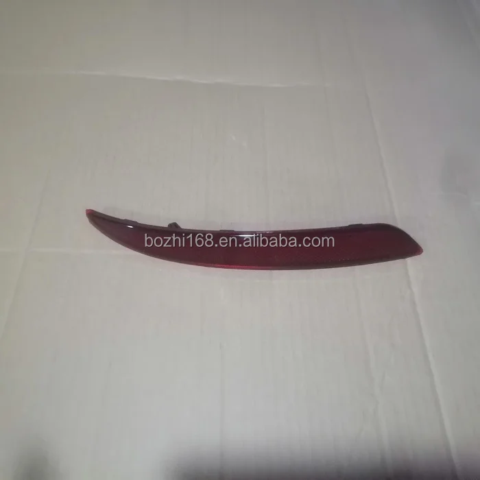 Car rear bumper left reflector suitable for Tesla model3 rear bumper light rear bumper light for Tesla model3 1077406-00-f 10774