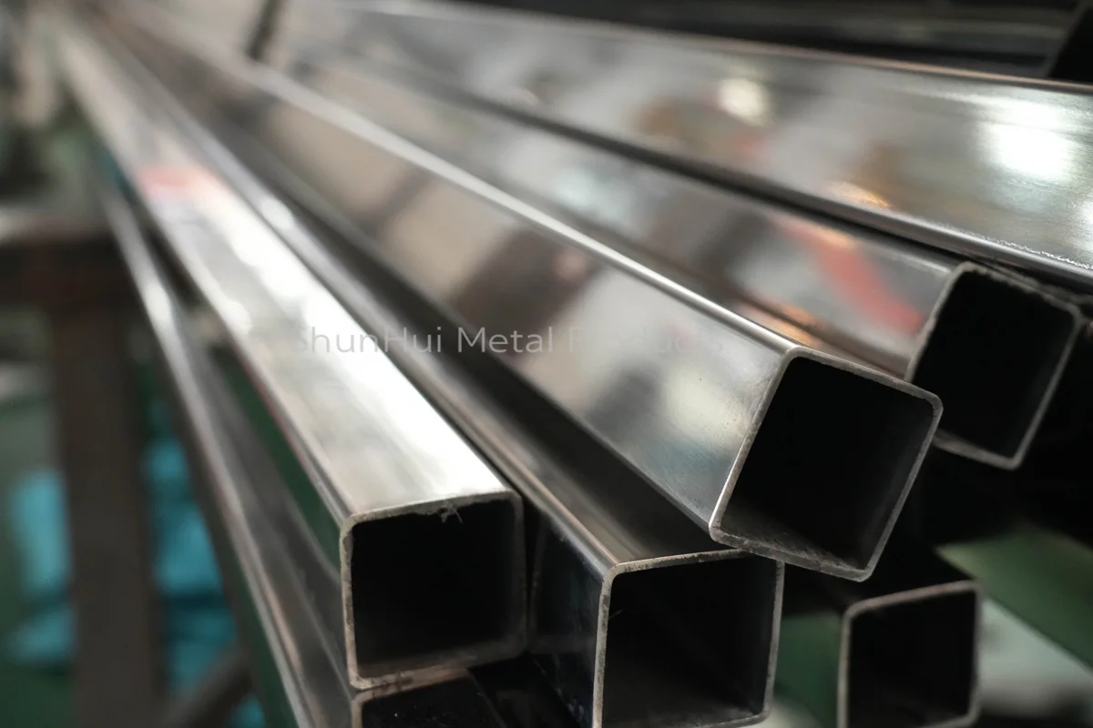 Hot sale 304 304L 316 316L 310S 321 Sanitary Seamless Stainless Steel Tube / SS Pipe with Low Price