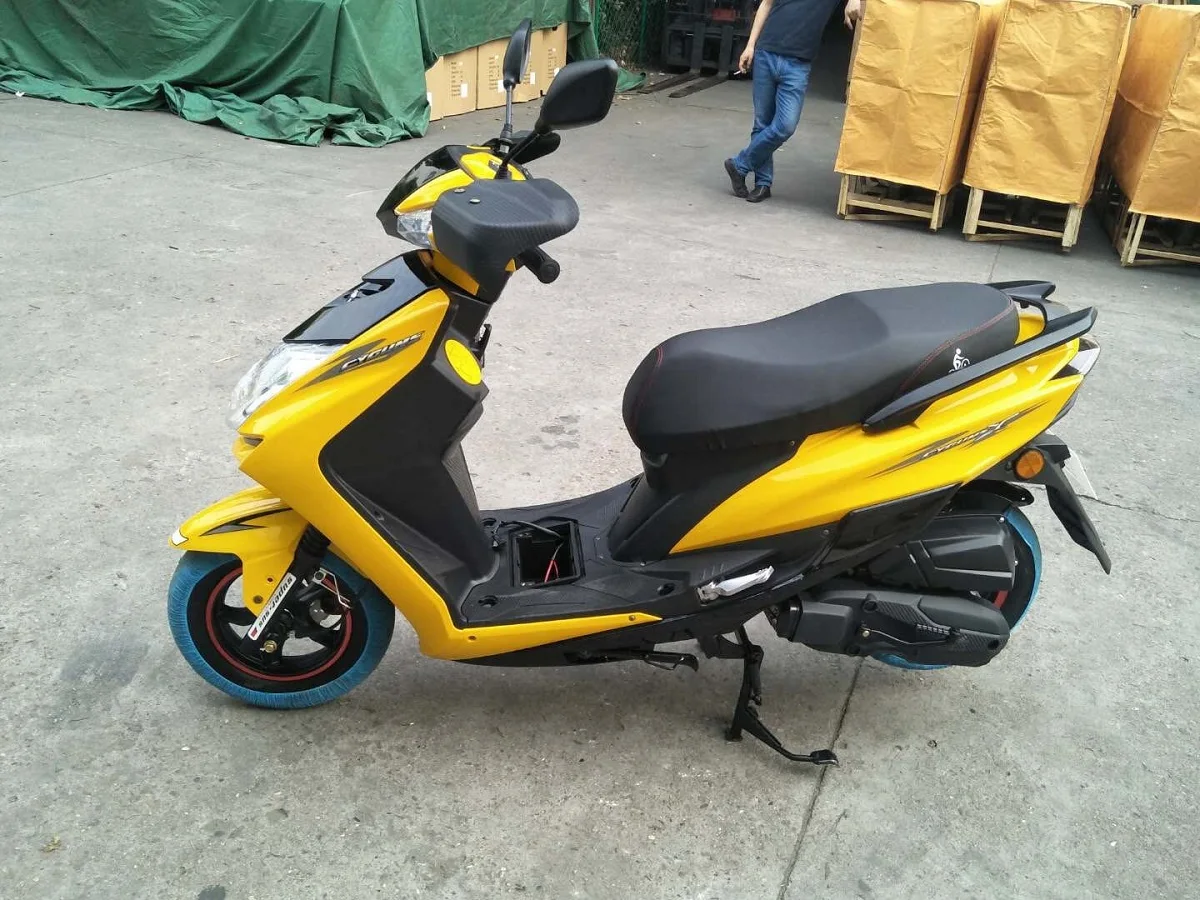  4-тактного газового мотоцикл приведенный в действие 150cc мопед дизельный скутеры для