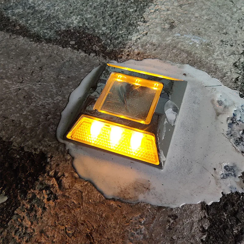 K-LITE reflective median marker