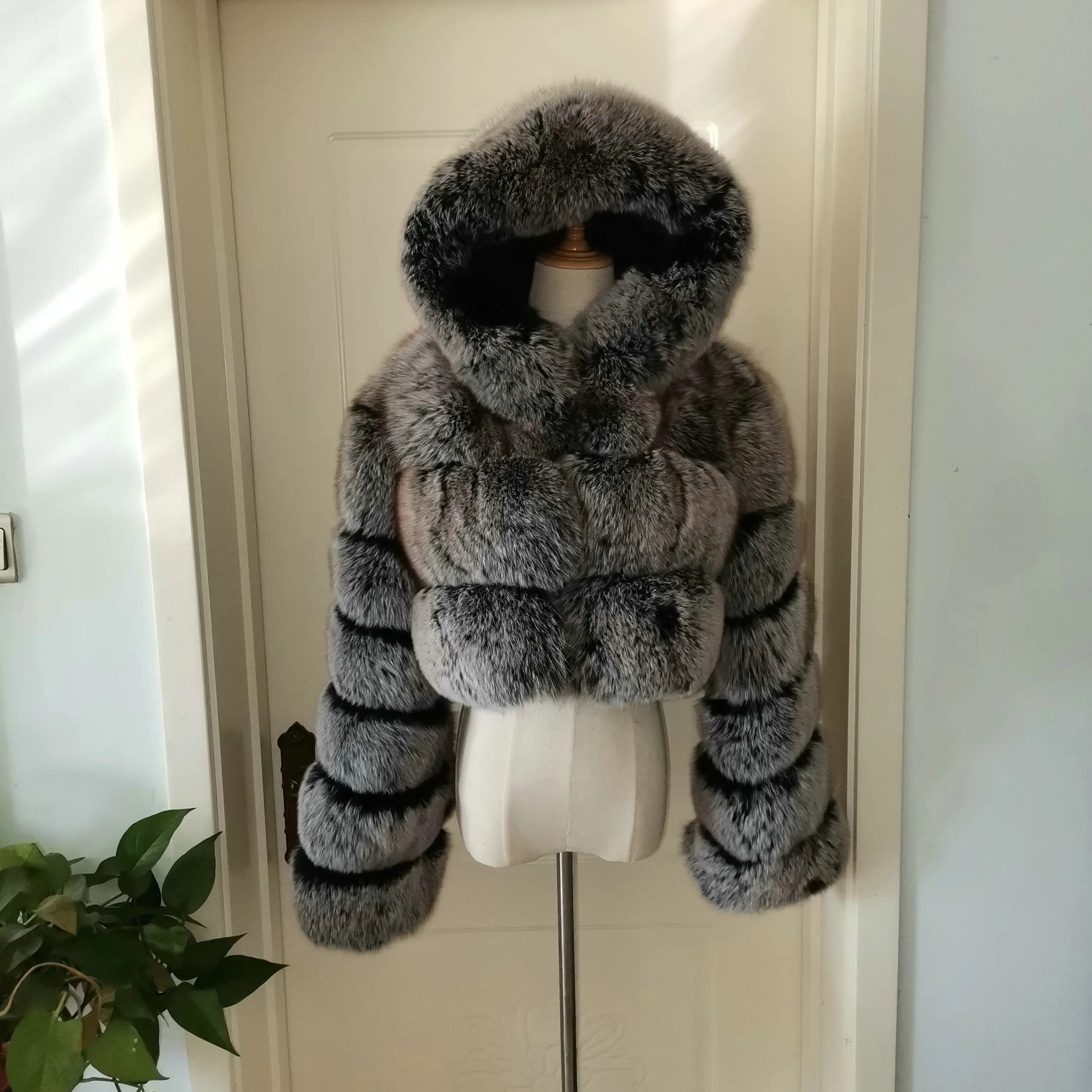 short style long sleeve fox fur coat cloth