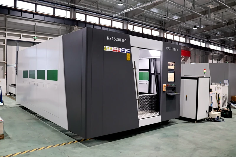 6kw 12kw 20kw high Powerful Popular sale Raycus Laser Source enclosed cover fiber laser cutting machine with exchange platform