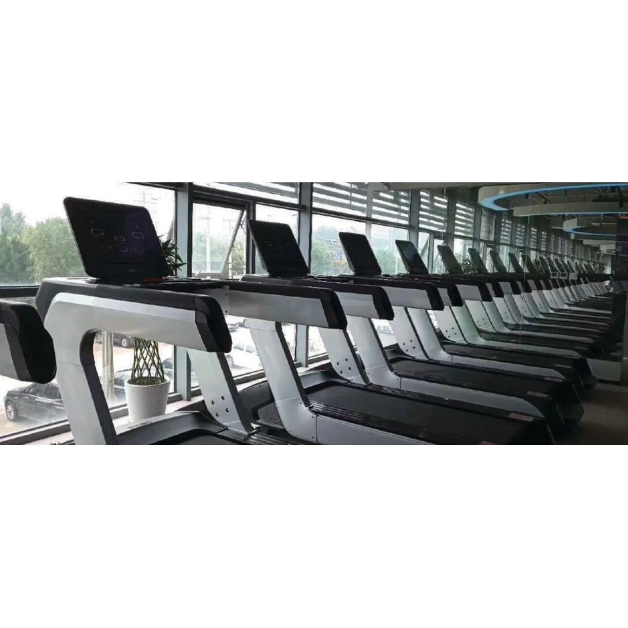 P1010 High Quality Commercial Treadmill Home Gym LCD Electric Speed Adjustment Foldable Cardio Fitness Equipment LED Running