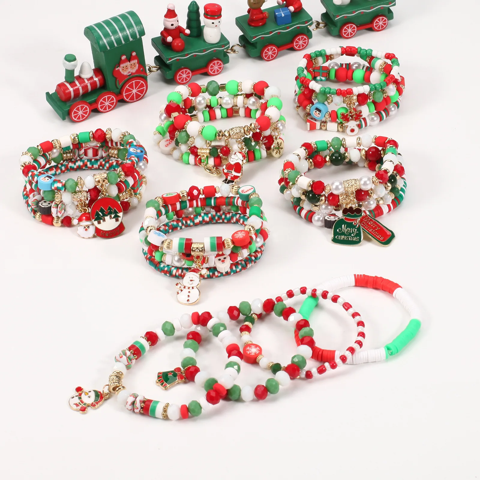 Wholesale Christmas Beaded Bracelet Snowman Christmas Tree Old Man Antlers Gift Pendant Bracelet