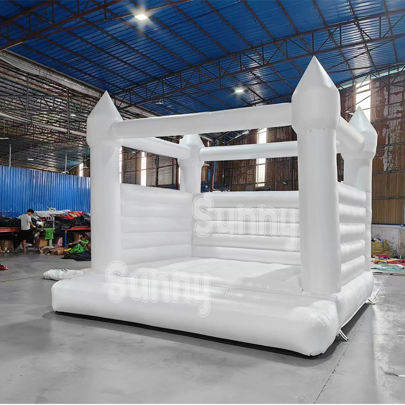 White bounce house with balloon design wedding bouncy castle  for party rental