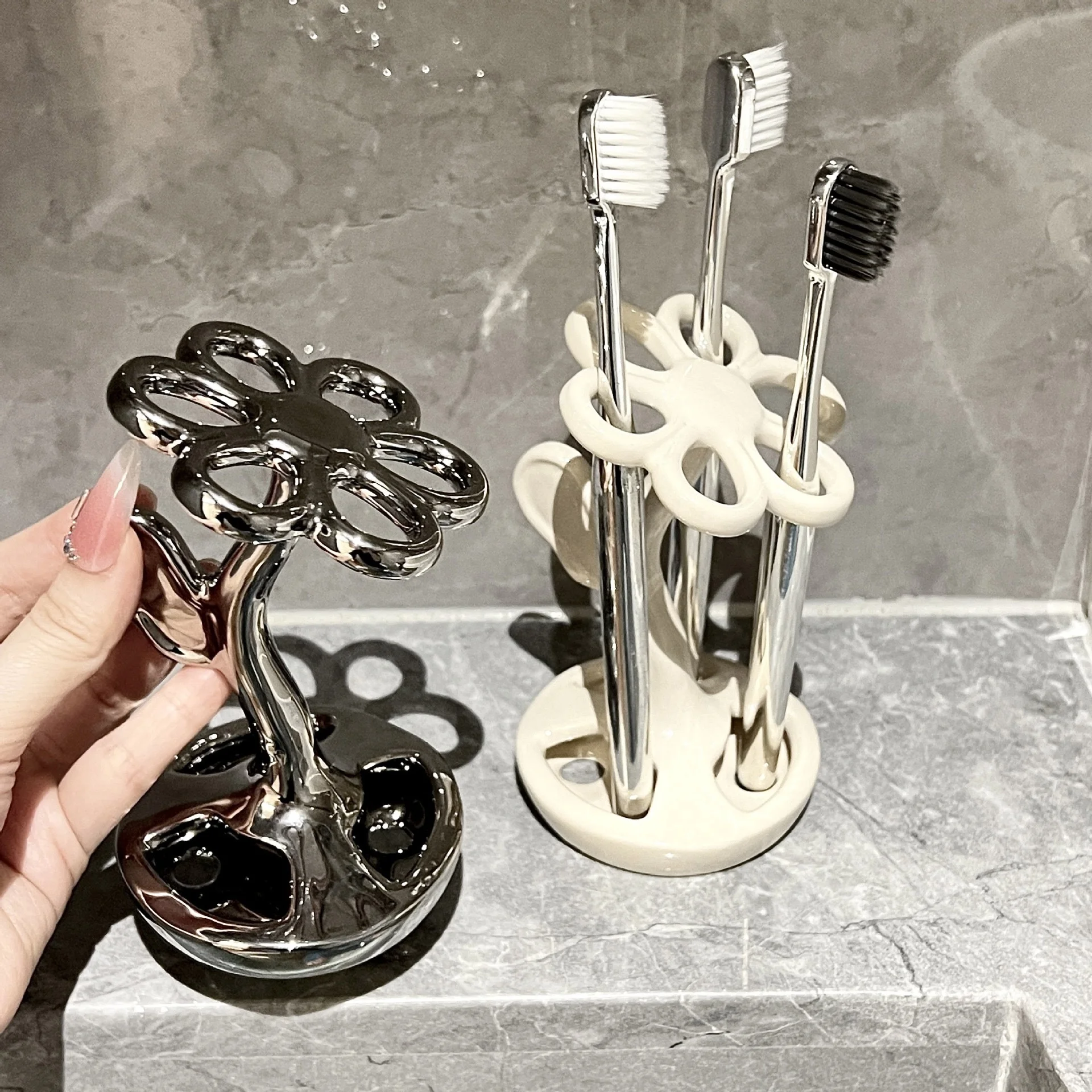 New Arrival Creative Toothbrush Holder Makeup Brush Eyebrow Pencil Organizer Toilet Ceramic Toothbrush Holder