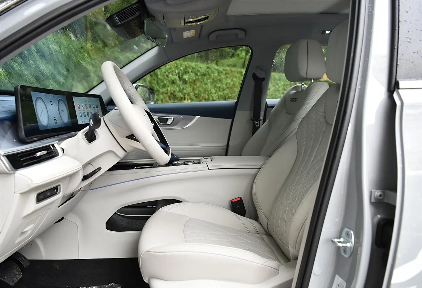 HOT SELLING 2023 CHERY TIGGO 8 PRO NEW ENERGY VEHICLE FIVE/SEVEN SEATS HYBRID SPORT UTILITY VEHICLE  PHEV