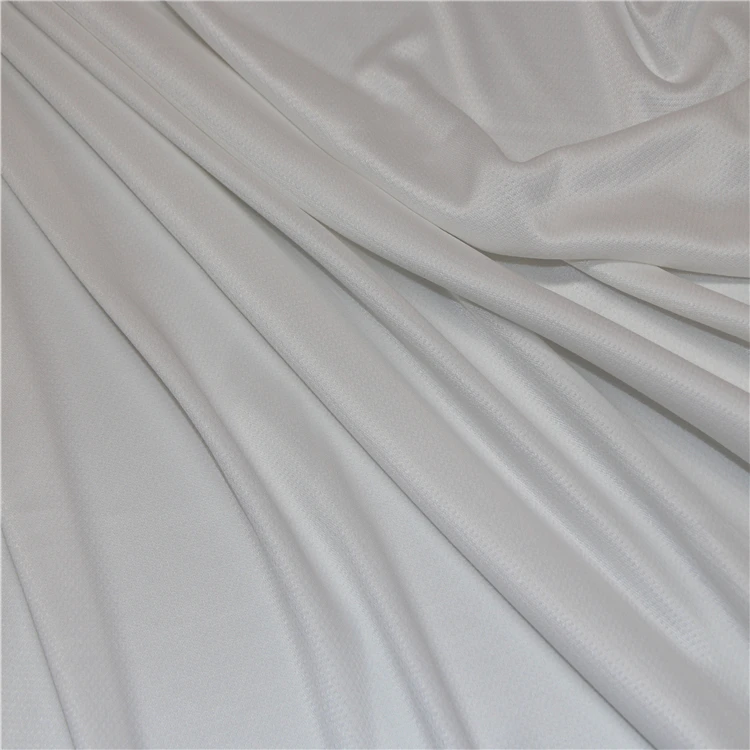 
China Manufacturer 45% Polyester 55% Polyamide Stretch Cooling Mesh Antimicrobial Nylon Fabric 