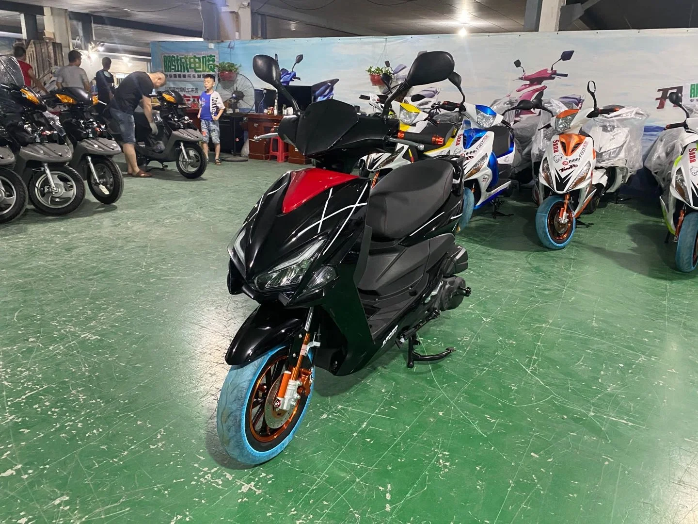 selling e 110 150 cc motor 100cc mini bike 2 wheel kick scooter cheapest motorcycle automatic 125cc moto bicycle for adult sale