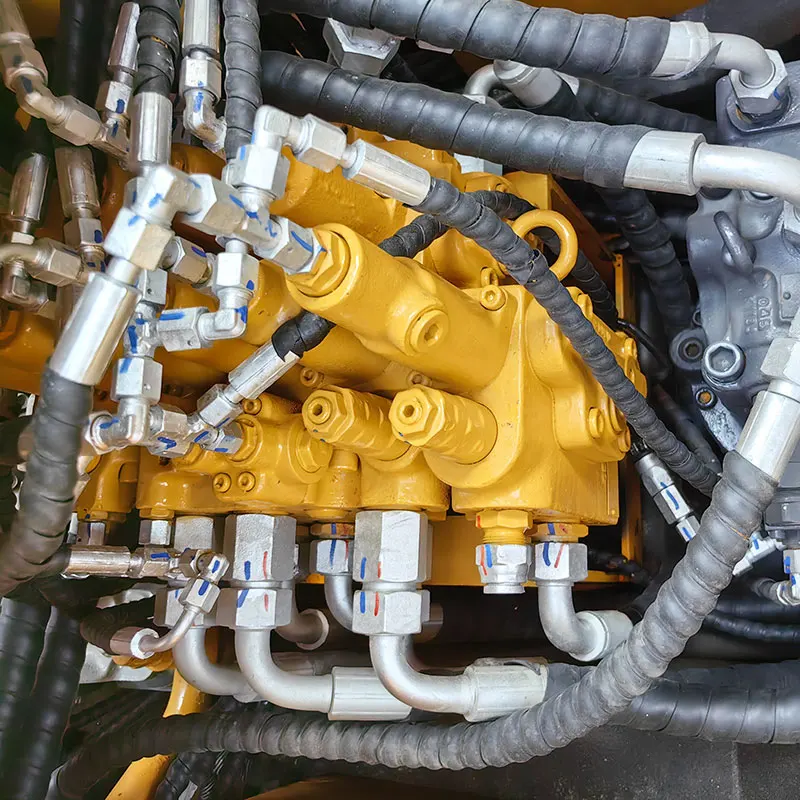 Foreign trade sales of Sany excavator sy135 235 excavator hydraulic crawler machine car condition good home direct work