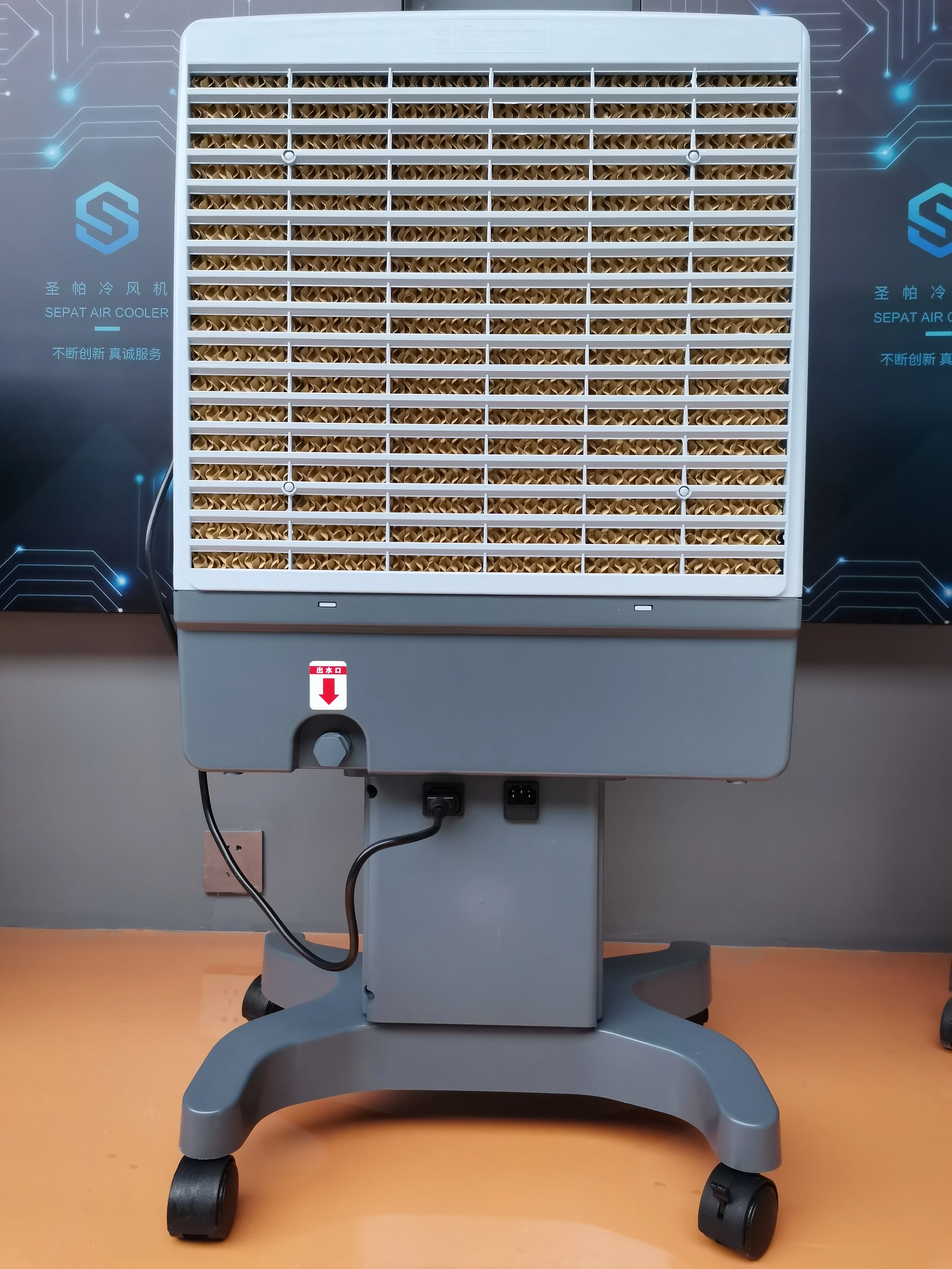 DC solar power portable evaporative air cooler  big airflow desert air cooler portable  water cooler outdoor air conditioner