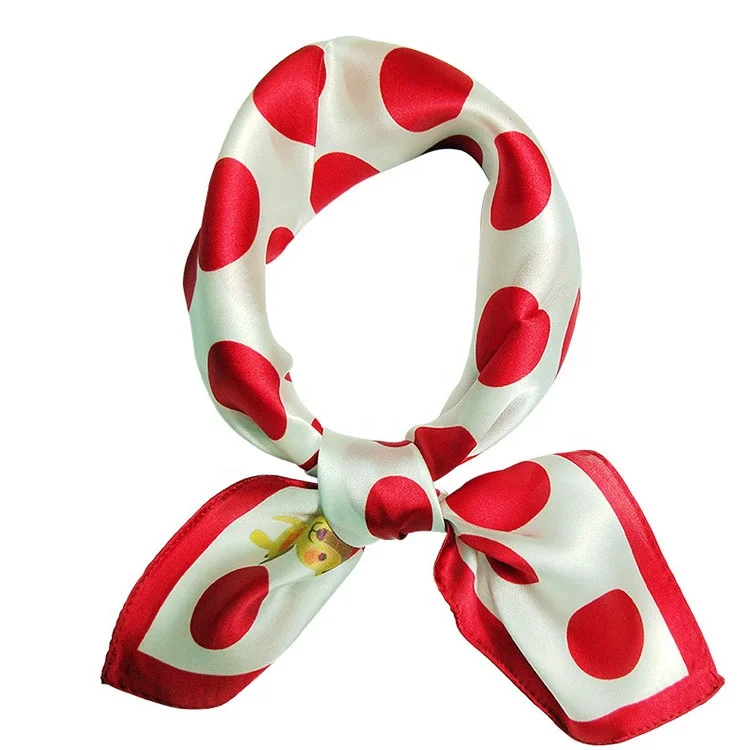 Wholesale Fashion Elegant Chain Flower Pattern Printed Pure Silk Satin Square Women Designer Scarf Bandana