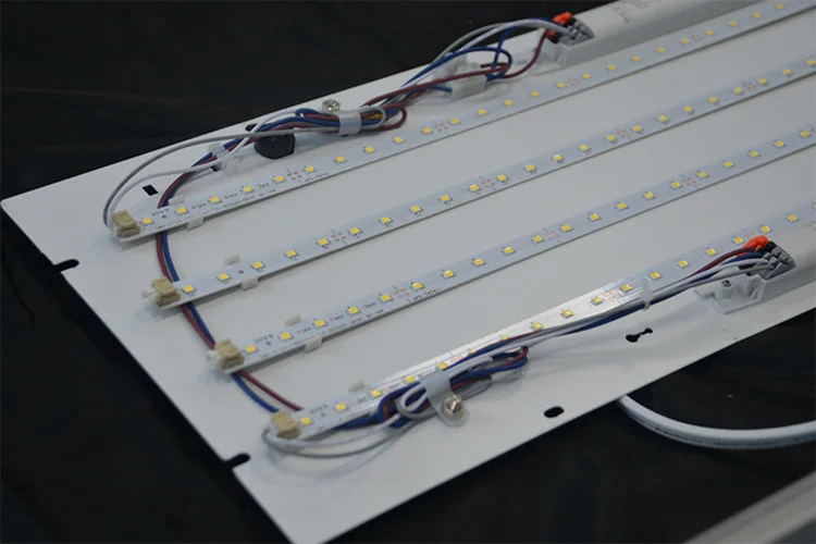 Modern Industrial Led Ceiling Lights Fixtures Batten Tube Lamp Linear Chandelier for Workshop