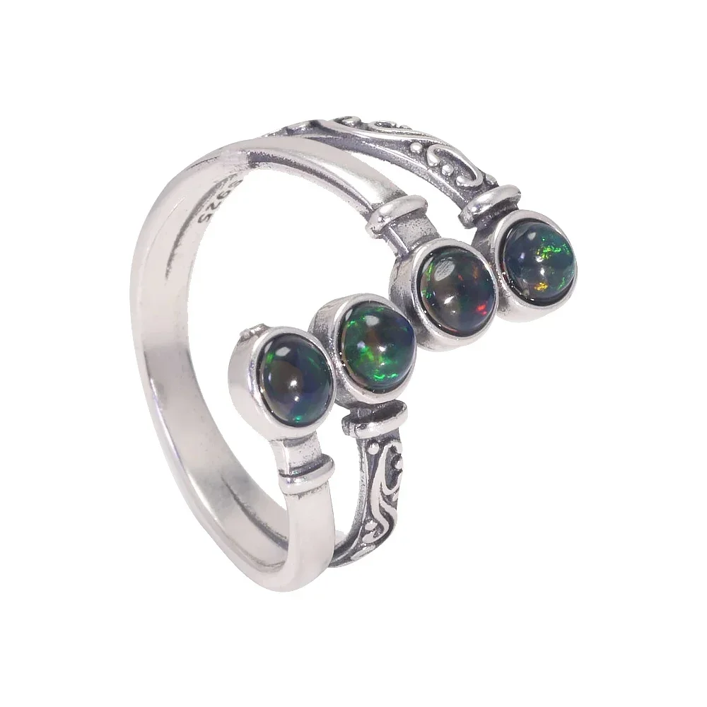 Женское кольцо с натуральным опалом