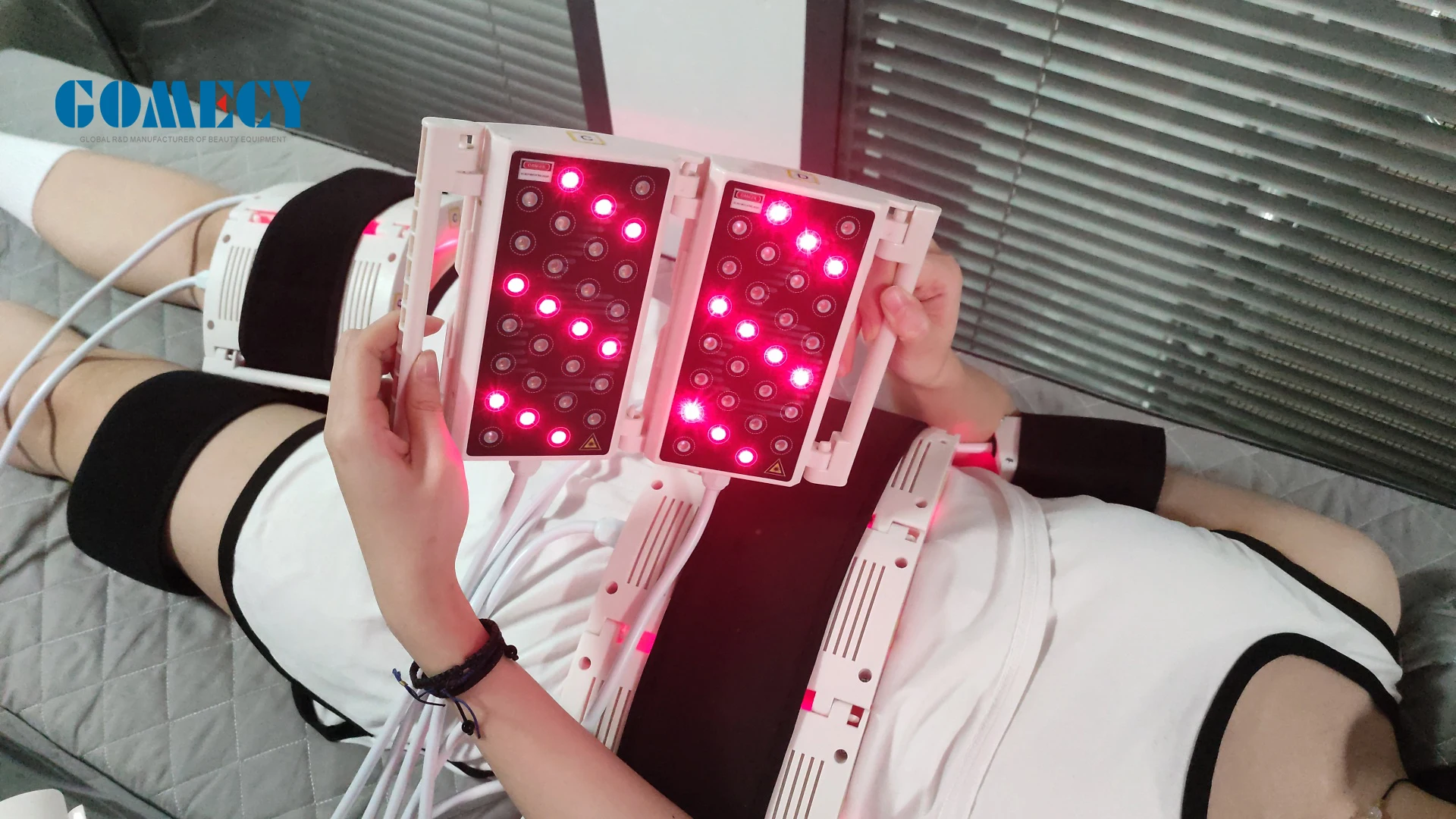 6D Lipo Laser Slimming Machine With 16 Pads 635nm 650nm 780nm 810nm 940nm 980nm Diode laser light therapy machine