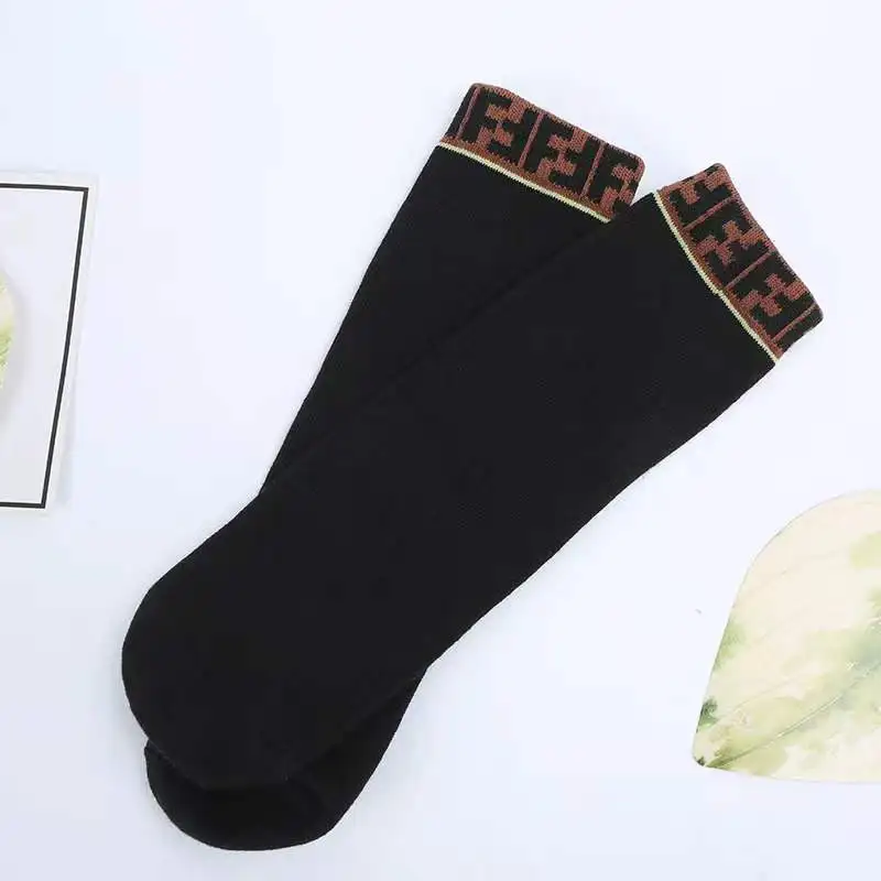 2022 Spring And Autumn Little Kids Cotton And Breathable Socks  Mid Calf Knee High Girls Designer Socks
