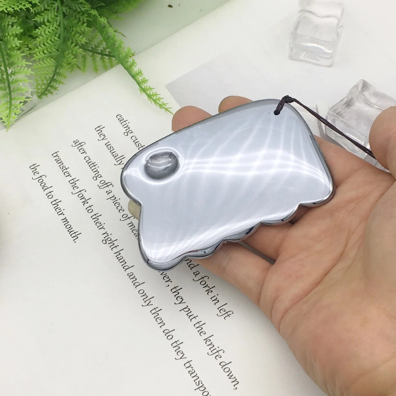 Best Selling Terahertz Gua Sha Massage Scraping Tool Skin Spa Facial Beauty Mini Massager Health Care Product