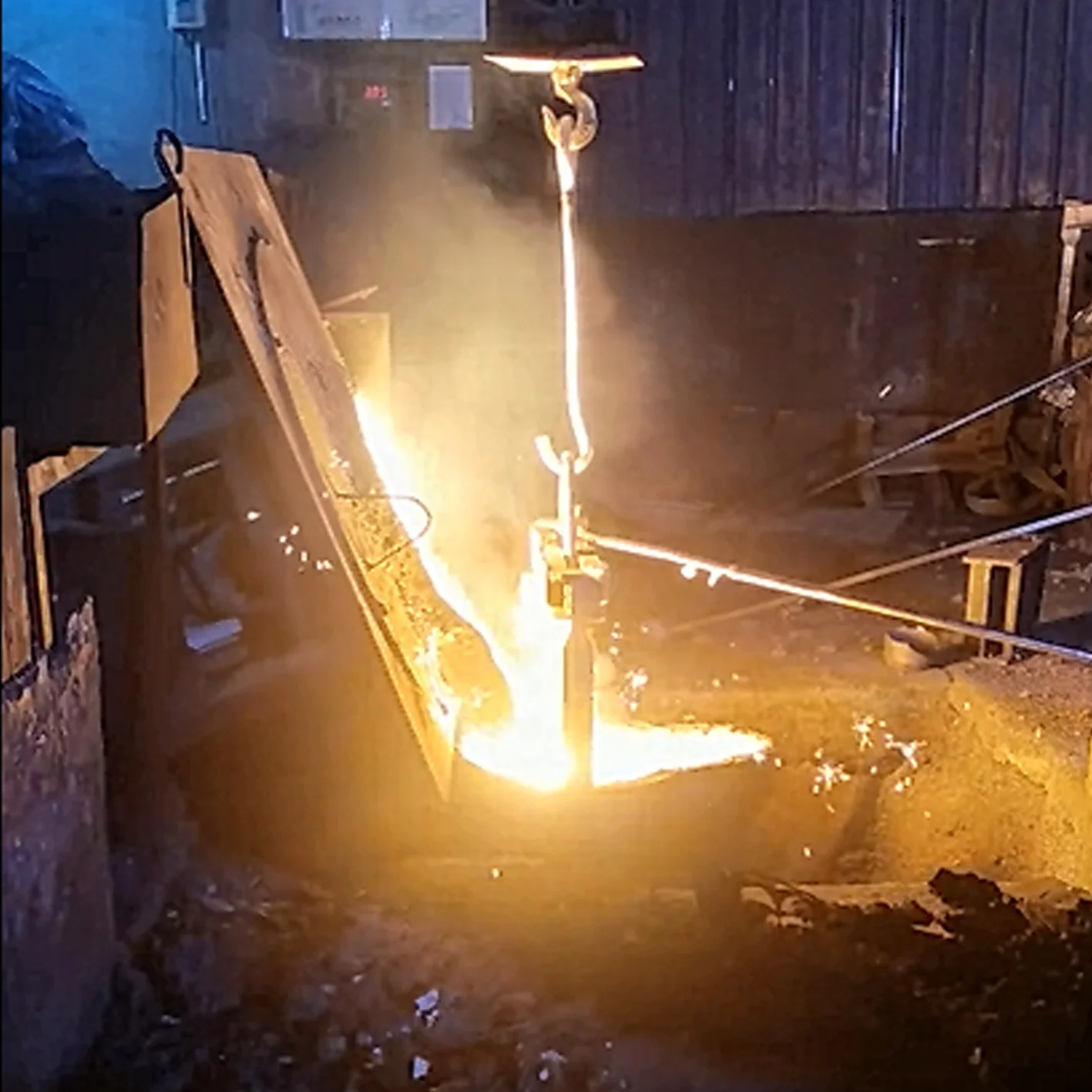 Induction melting heating equipment, scrap steel melting industrial furnace