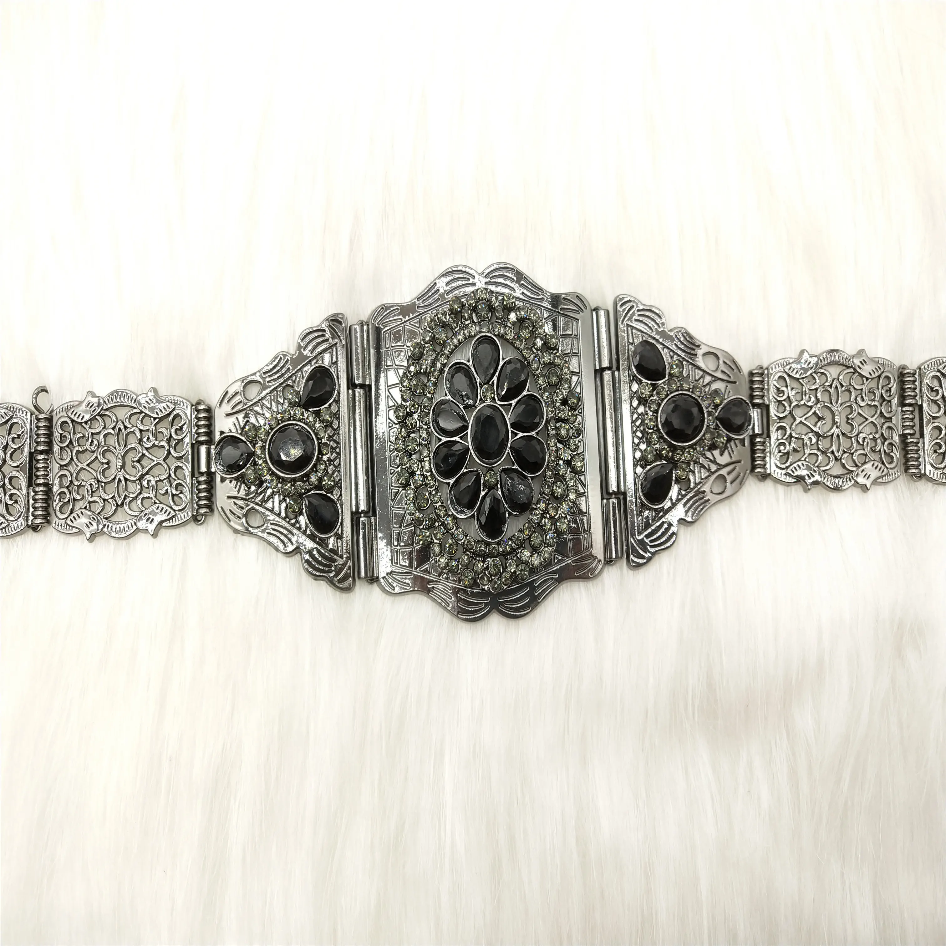 SunspicemsGold Color Crystal Wedding Jewelry Algeria Morocco Belt For Women Arab Robe Caftan Belt Metal Flower Chain Adjustable