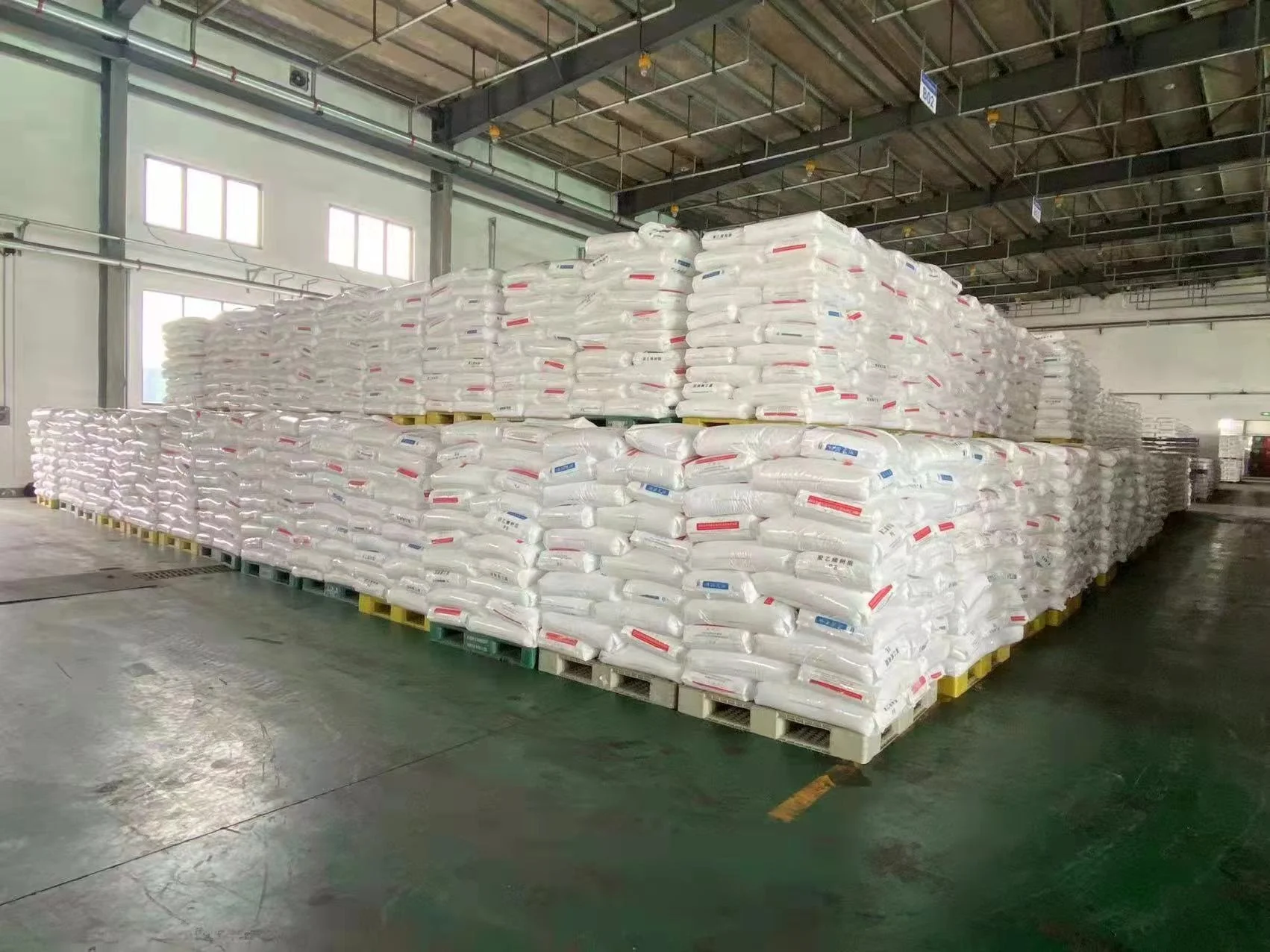 Top Quality Wholesale Price Polyvinyl Chloride White Powder PVC Virgin Resin K Value 67 Erdos SG5 in Bulk Stock