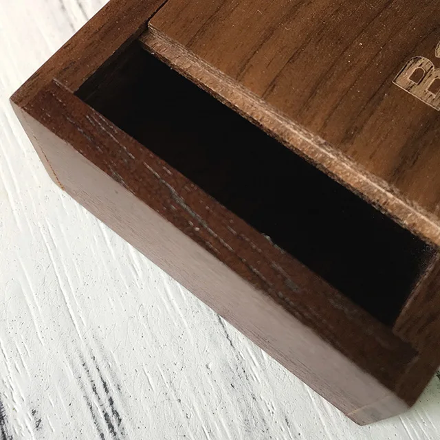 
Cheap Engraving Logo Wood USB Flash Drive Stick 8GB With Gift Box 